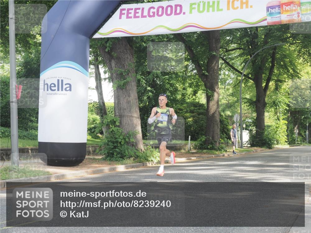 29.06.2025 - hella hamburg halbmarathon KatJ http://msf.ph/oto/8239240 29.06.2025 09:56:08 Zwischen KM18-KM19 6 meine-sportfotos.de