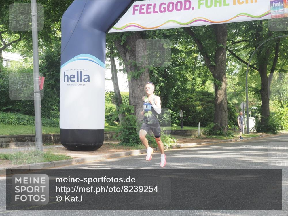 29.06.2025 - hella hamburg halbmarathon KatJ http://msf.ph/oto/8239254 29.06.2025 09:56:08 Zwischen KM18-KM19 6 meine-sportfotos.de