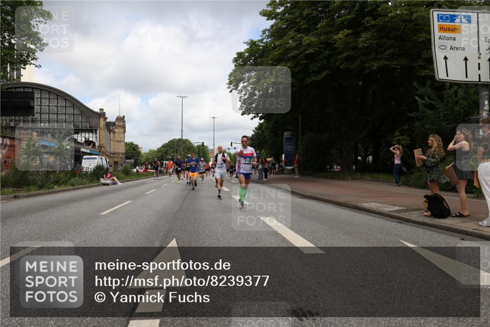 29.06.2025 - hella hamburg halbmarathon Yannick Fuchs http://msf.ph/oto/8239377 29.06.2025 10:34:44 20KM 1603, 1975, 2573, 2714, 2750, 2826, 3626, 4381, 4766, 4888, 5375, 5409, 5508, 5803, 6149, 6152, 6649, 7109, 7495, 7622, 8467, 8574, 8933, 9294, 10900, 11731, 12088, 12540, 12704, 12865, 14077, 14699, 14924, 15015, 15421, 15424, 15813, 15828, 16580, 16761, 17245, 17973, 18614, 18979 meine-sportfotos.de