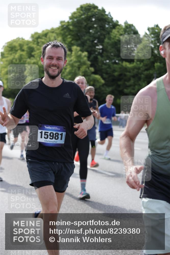 29.06.2025 - hella hamburg halbmarathon Jannik Wohlers http://msf.ph/oto/8239380 29.06.2025 09:54:04 Lombardsbrücke 1171, 1342, 1549, 1942, 2020, 2098, 2188, 2442, 2470, 2561, 2670, 2842, 2889, 3562, 4017, 4029, 4816, 5020, 5706, 6266, 6630, 6819, 7087, 7274, 7709, 8142, 8374, 8576, 8698, 9815, 10057, 10237, 11422, 12413, 12549, 12776, 13008, 13123, 13348, 13398, 13421, 13630, 13707, 13746, 14797, 14804, 14911, 15422, 15573, 15981, 16316, 16626, 17229, 17353, 17461, 17710, 17753, 17905, 18380, 18509, 18942, 19007, 19038, 19051, 19137 meine-sportfotos.de