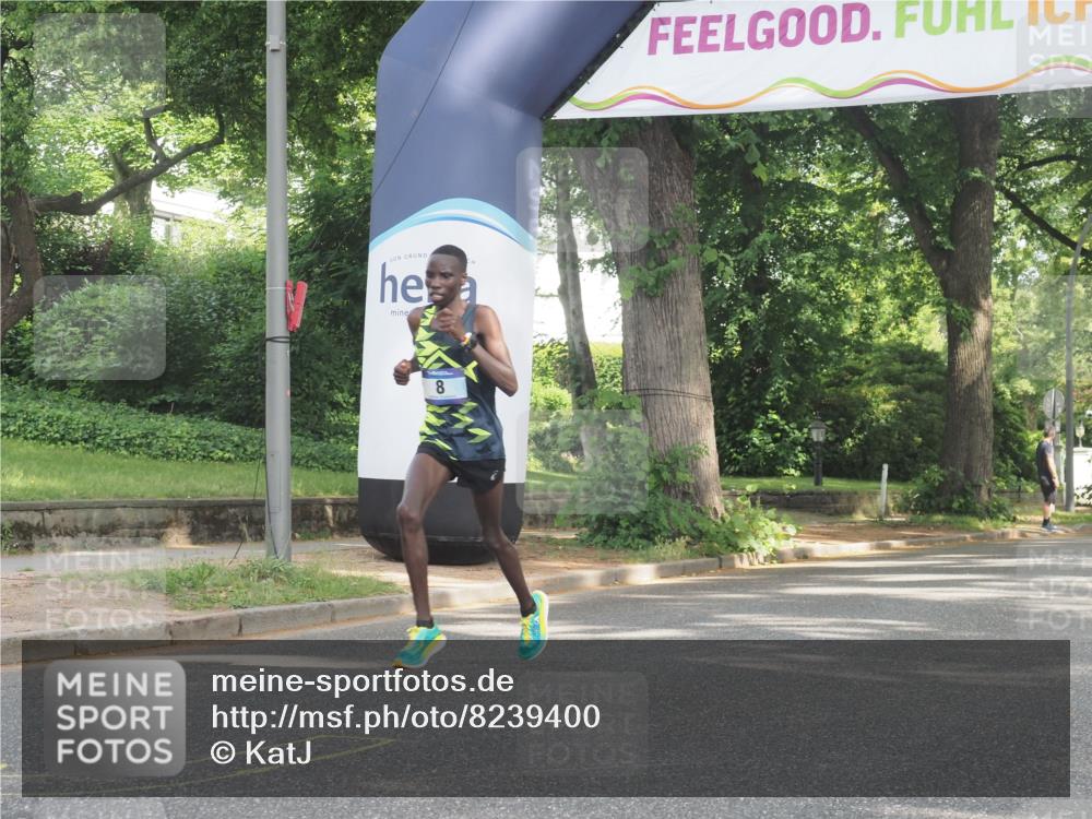 29.06.2025 - hella hamburg halbmarathon KatJ http://msf.ph/oto/8239400 29.06.2025 09:56:19 Zwischen KM18-KM19 8 meine-sportfotos.de