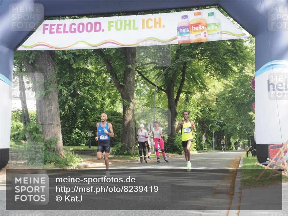 29.06.2025 - hella hamburg halbmarathon KatJ http://msf.ph/oto/8239419 29.06.2025 09:56:25 Zwischen KM18-KM19 8 meine-sportfotos.de