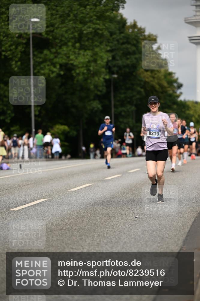 29.06.2025 - hella hamburg halbmarathon Dr. Thomas Lammeyer http://msf.ph/oto/8239516 29.06.2025 10:13:56 Kennedybrücke 1483, 1513, 1573, 1838, 3921, 5511, 7042, 7333, 7636, 7685, 8090, 8219, 8890, 9366, 9434, 9674, 9681, 9781, 9816, 10036, 10943, 11027, 11180 meine-sportfotos.de