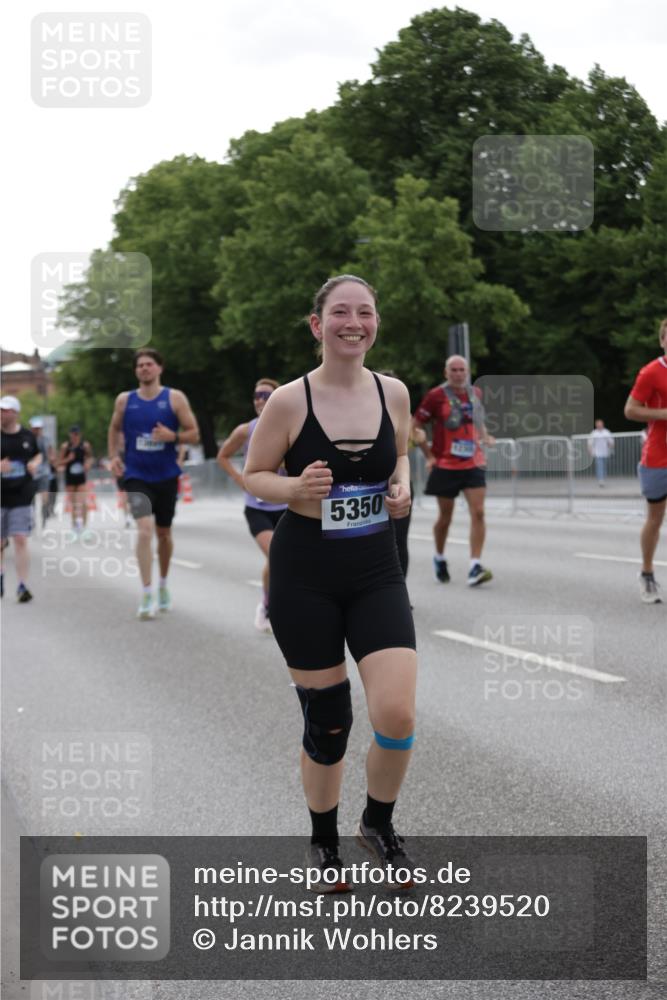 29.06.2025 - hella hamburg halbmarathon Jannik Wohlers http://msf.ph/oto/8239520 29.06.2025 10:29:26 Lombardsbrücke 1097, 1694, 2302, 2699, 3613, 4395, 4580, 5063, 5350, 8388, 8941, 9095, 9937, 11269, 11376, 11444, 11634, 12216, 12227, 12305, 12537, 13031, 13810, 15266, 17529, 18385 meine-sportfotos.de