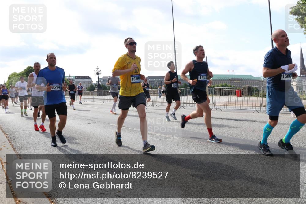 29.06.2025 - hella hamburg halbmarathon Lena Gebhardt http://msf.ph/oto/8239527 29.06.2025 09:56:20 Lombardsbrücke 1061, 1216, 1257, 1452, 1499, 1502, 1507, 1592, 1628, 1689, 1877, 2058, 2082, 2083, 2250, 2260, 2504, 2771, 2818, 2864, 2953, 2996, 3060, 3256, 3296, 3543, 4065, 4077, 4346, 4404, 4557, 4711, 4833, 5116, 5482, 5600, 5607, 5978, 6115, 6134, 6168, 6286, 6511, 6512, 7056, 7100, 7178, 7224, 7332, 7383, 7475, 7583, 7943, 8335, 8361, 8514, 8968, 8989, 8996, 9246, 9537, 10596 meine-sportfotos.de
