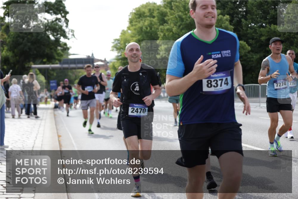 29.06.2025 - hella hamburg halbmarathon Jannik Wohlers http://msf.ph/oto/8239594 29.06.2025 09:54:08 Lombardsbrücke 1171, 1342, 1549, 1817, 1942, 2020, 2442, 2470, 2561, 2670, 2889, 3562, 4017, 4816, 5020, 5706, 5884, 6266, 6819, 7087, 7274, 7709, 8142, 8374, 8576, 8698, 8916, 9815, 9924, 10057, 10237, 11422, 12367, 12413, 12776, 13008, 13123, 13348, 13398, 13421, 13630, 13746, 14248, 14797, 14804, 14911, 15573, 15981, 16626, 16834, 17353, 17461, 17753, 17865, 17905, 18380, 18509, 18942, 19007, 19038, 19051, 19137 meine-sportfotos.de