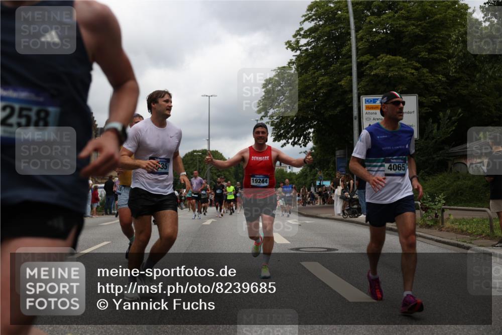 29.06.2025 - hella hamburg halbmarathon Yannick Fuchs http://msf.ph/oto/8239685 29.06.2025 10:47:18 20KM 1061, 1258, 1499, 1706, 1783, 2074, 2082, 2099, 2346, 2910, 3059, 3208, 3209, 3334, 4065, 4419, 4635, 4770, 5077, 6198, 6628, 6877, 7177, 7509, 7864, 8273, 8361, 8390, 8651, 9065, 9142, 9163, 9537, 10549, 10724, 10891, 10895, 11588, 11589, 11604, 11689, 11992, 12155, 12413, 12490, 12875, 12910, 13289, 13997, 14323, 15061, 15126, 15179, 15430, 15497, 15681, 16538, 16986, 18134, 18590, 18720, 18901, 19244 meine-sportfotos.de