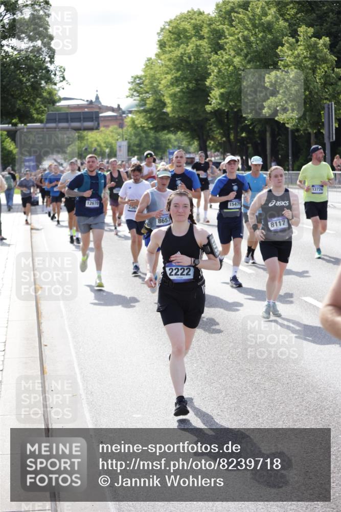 29.06.2025 - hella hamburg halbmarathon Jannik Wohlers http://msf.ph/oto/8239718 29.06.2025 09:54:22 Lombardsbrücke 1817, 1942, 2222, 2367, 2442, 2592, 2596, 2670, 2955, 3208, 3209, 4832, 5447, 5884, 6290, 6723, 6978, 7087, 7335, 7908, 8117, 8482, 8657, 8916, 8981, 9038, 9051, 9661, 9710, 9924, 11125, 11518, 11519, 11688, 12094, 12269, 12367, 12670, 13008, 13147, 13421, 13630, 13698, 13726, 13919, 14248, 14361, 15478, 15479, 15684, 16834, 16907, 17353, 17753, 17865, 18370, 18801, 18915, 18923, 18942, 19007 meine-sportfotos.de