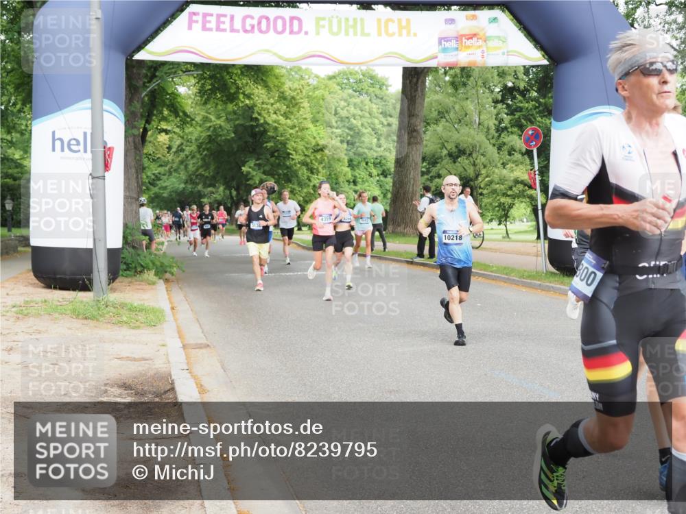 29.06.2025 - hella hamburg halbmarathon MichiJ http://msf.ph/oto/8239795 29.06.2025 10:27:32 Zwischen KM18-KM19 2719, 2980, 3136, 3431, 3783, 4359, 7110, 9403, 10218, 11281, 13800, 15561, 16280, 17623, 18761, 19004, 19151 meine-sportfotos.de