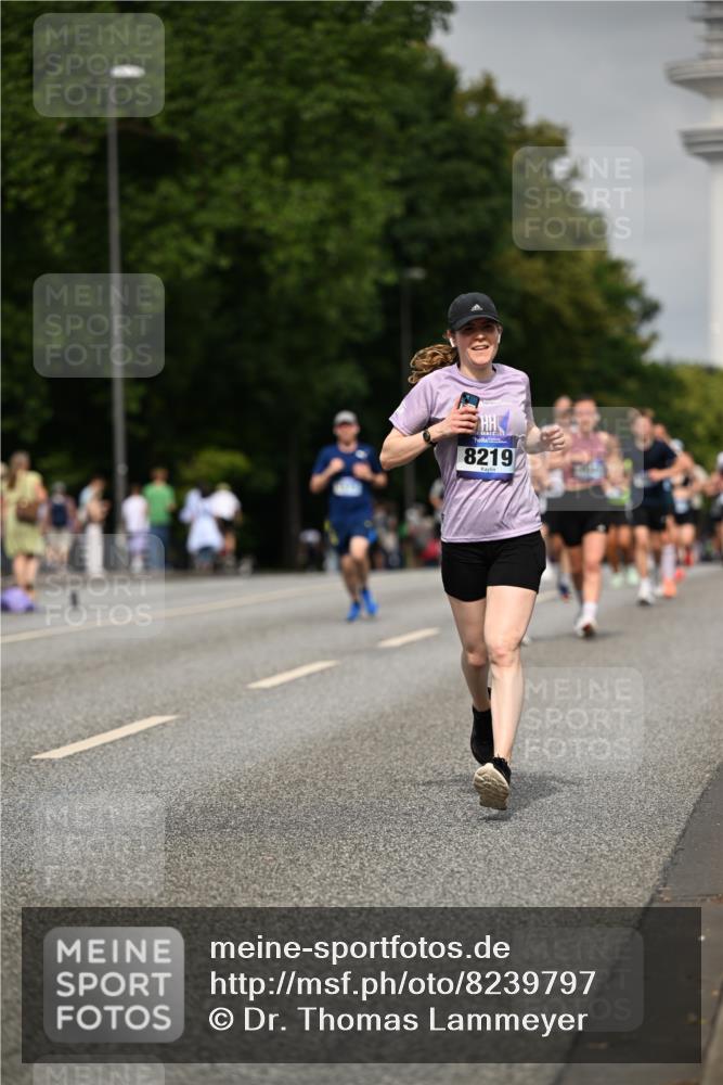 29.06.2025 - hella hamburg halbmarathon Dr. Thomas Lammeyer http://msf.ph/oto/8239797 29.06.2025 10:13:57 Kennedybrücke 1483, 1513, 1573, 1838, 3921, 5511, 7042, 7250, 7333, 7636, 7685, 8090, 8219, 8890, 9366, 9434, 9674, 9681, 9816, 10036, 10943, 11027, 11180 meine-sportfotos.de