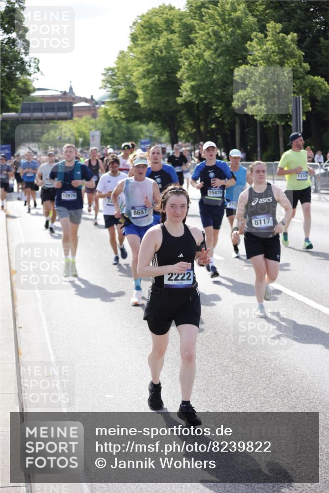 29.06.2025 - hella hamburg halbmarathon Jannik Wohlers http://msf.ph/oto/8239822 29.06.2025 09:54:23 Lombardsbrücke 1817, 1942, 2222, 2367, 2592, 2596, 2670, 2955, 3208, 3209, 4832, 5447, 5884, 6290, 6389, 6723, 6978, 7087, 7335, 7908, 8117, 8482, 8657, 8916, 8981, 9038, 9051, 9093, 9661, 9710, 9924, 11125, 11518, 11519, 11688, 12094, 12269, 12367, 12670, 13008, 13147, 13421, 13698, 13726, 13919, 14248, 14361, 14814, 15478, 15479, 15684, 16110, 16834, 16907, 17353, 17865, 18118, 18190, 18370, 18801, 18915, 18923, 19007 meine-sportfotos.de