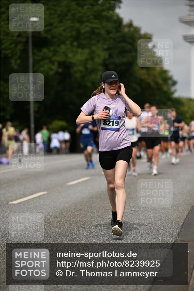 29.06.2025 - hella hamburg halbmarathon Dr. Thomas Lammeyer http://msf.ph/oto/8239925 29.06.2025 10:13:58 Kennedybrücke 1483, 1513, 1573, 1838, 3921, 5511, 7042, 7250, 7333, 7636, 7685, 8090, 8219, 8890, 9366, 9434, 9674, 9681, 9816, 10036, 10943, 11027, 11180 meine-sportfotos.de
