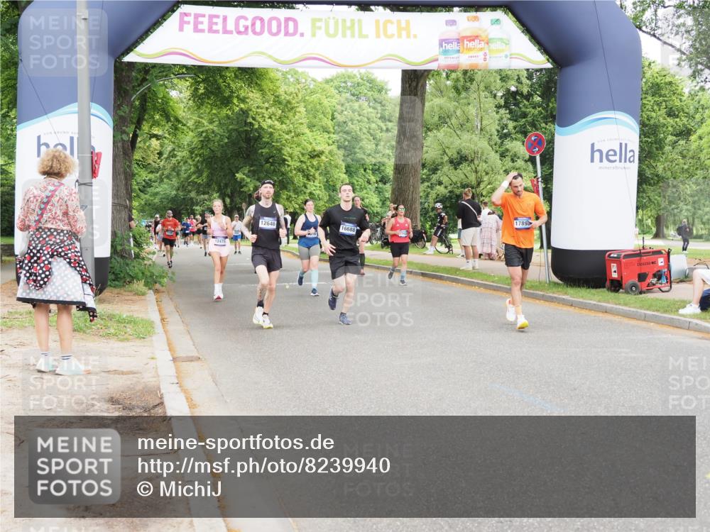 29.06.2025 - hella hamburg halbmarathon MichiJ http://msf.ph/oto/8239940 29.06.2025 10:50:24 Zwischen KM18-KM19 3919, 7290, 7717, 12008, 12646, 15532, 15698, 16594, 16688, 17441, 17895, 18321 meine-sportfotos.de
