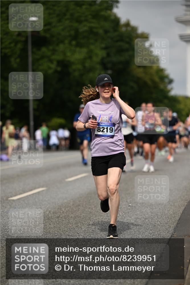29.06.2025 - hella hamburg halbmarathon Dr. Thomas Lammeyer http://msf.ph/oto/8239951 29.06.2025 10:13:58 Kennedybrücke 1483, 1513, 1573, 1838, 3921, 5511, 7042, 7250, 7333, 7636, 7685, 8090, 8219, 8890, 9366, 9434, 9674, 9681, 9816, 10036, 10943, 11027, 11180 meine-sportfotos.de