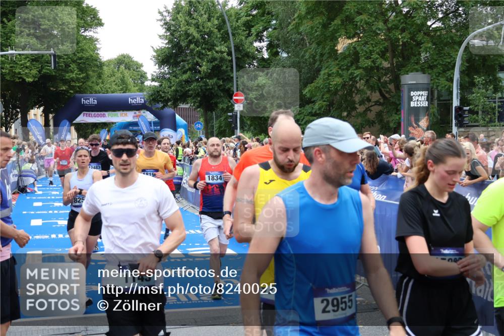 29.06.2025 - hella hamburg halbmarathon Zöllner http://msf.ph/oto/8240025 29.06.2025 10:55:49 Ziel 1143, 1179, 1834, 5021, 6569, 6924, 7221, 8255, 8618, 10212, 12483, 12858, 13474, 14365, 14909, 16401, 16434, 16786, 18125, 18190, 19047 meine-sportfotos.de