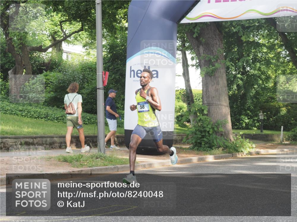 29.06.2025 - hella hamburg halbmarathon KatJ http://msf.ph/oto/8240048 29.06.2025 09:56:53 Zwischen KM18-KM19  meine-sportfotos.de
