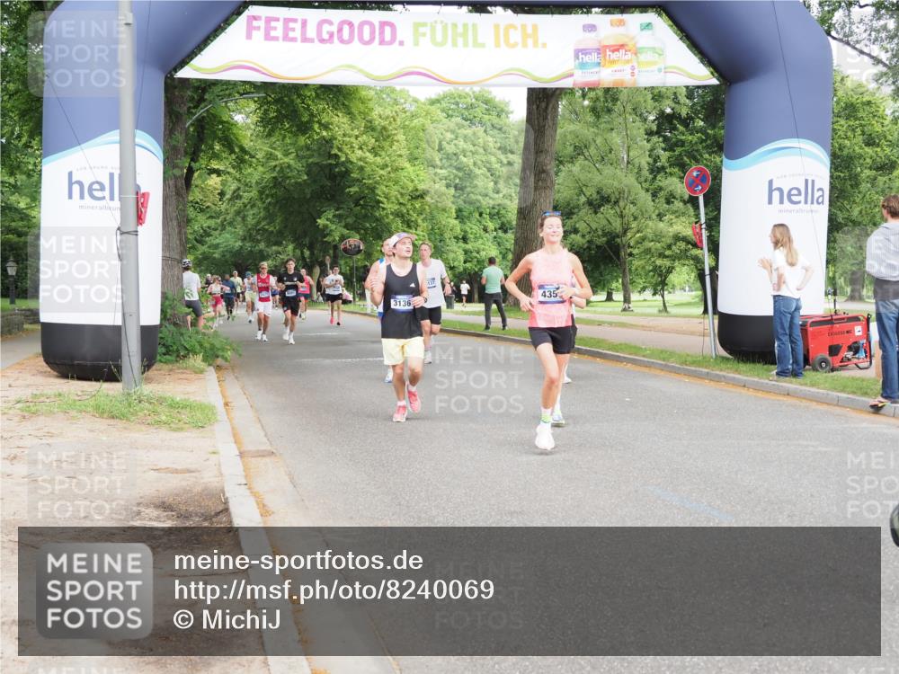 29.06.2025 - hella hamburg halbmarathon MichiJ http://msf.ph/oto/8240069 29.06.2025 10:27:33 Zwischen KM18-KM19 2719, 2980, 3136, 3783, 4359, 6682, 7110, 9264, 10218, 13800, 15561, 16280, 17623, 18761, 19004, 19151 meine-sportfotos.de