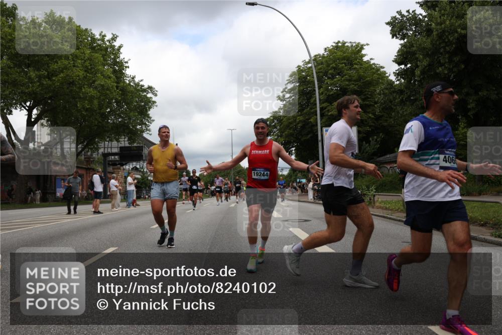 29.06.2025 - hella hamburg halbmarathon Yannick Fuchs http://msf.ph/oto/8240102 29.06.2025 10:47:19 20KM 1061, 1151, 1258, 1499, 1706, 1783, 2074, 2082, 2099, 2346, 2910, 3059, 3208, 3209, 3334, 4065, 4419, 4635, 4770, 5077, 6198, 6628, 6877, 7177, 7509, 7864, 8273, 8361, 8390, 8651, 9142, 9537, 10549, 10724, 10891, 10895, 11588, 11589, 11604, 11689, 11992, 12413, 12490, 12875, 12909, 12910, 13289, 13997, 14323, 15061, 15126, 15179, 15430, 15497, 15681, 16538, 16986, 18134, 18590, 18720, 18901, 19244 meine-sportfotos.de
