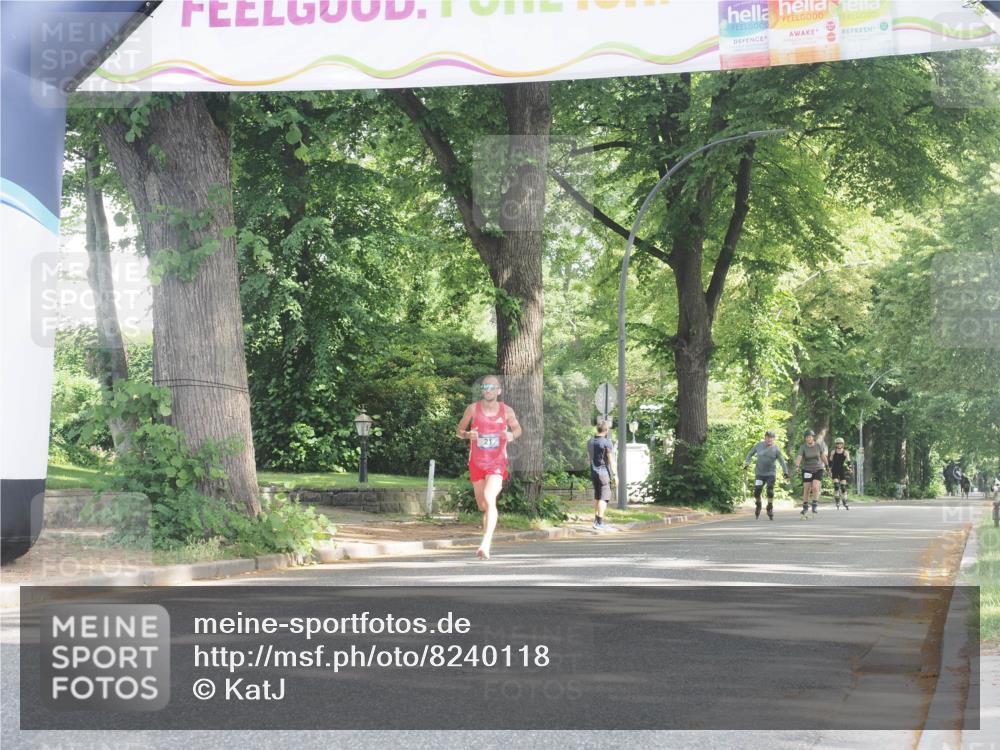 29.06.2025 - hella hamburg halbmarathon KatJ http://msf.ph/oto/8240118 29.06.2025 09:57:18 Zwischen KM18-KM19  meine-sportfotos.de