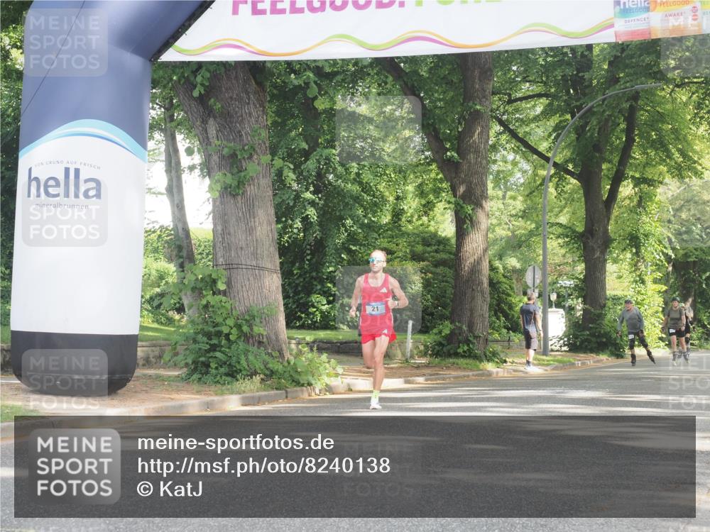 29.06.2025 - hella hamburg halbmarathon KatJ http://msf.ph/oto/8240138 29.06.2025 09:57:19 Zwischen KM18-KM19  meine-sportfotos.de