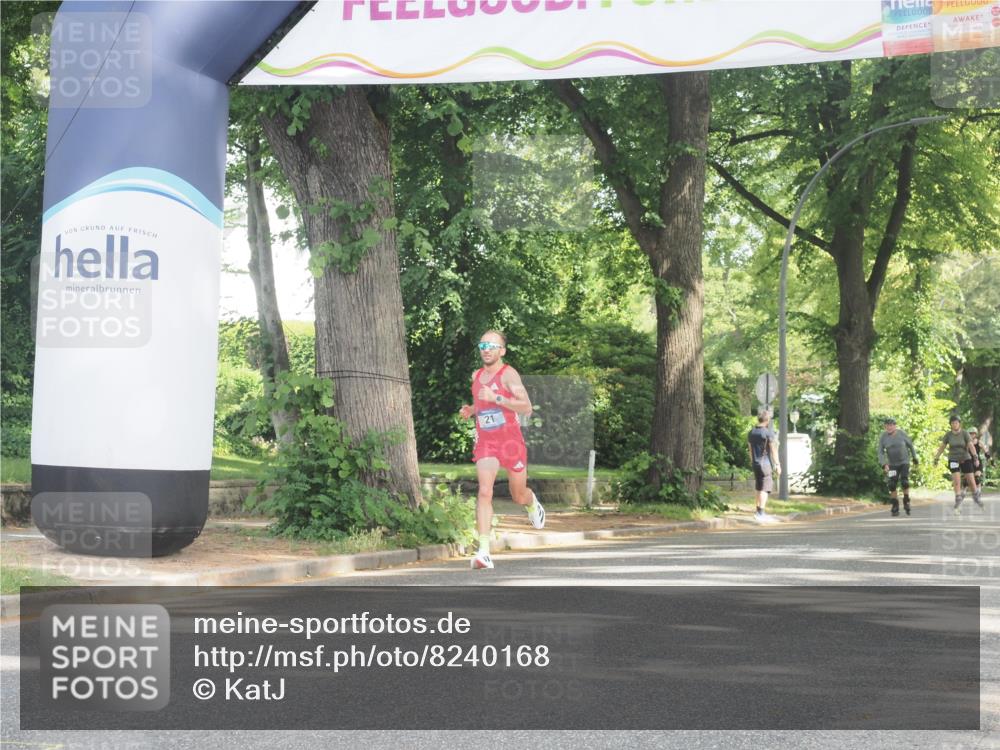 29.06.2025 - hella hamburg halbmarathon KatJ http://msf.ph/oto/8240168 29.06.2025 09:57:19 Zwischen KM18-KM19  meine-sportfotos.de