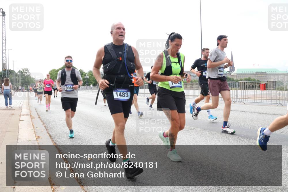 29.06.2025 - hella hamburg halbmarathon Lena Gebhardt http://msf.ph/oto/8240181 29.06.2025 10:09:43 Lombardsbrücke 1052, 1456, 1483, 1513, 1823, 2978, 4592, 4859, 5806, 5885, 6674, 7058, 7187, 8090, 8685, 9150, 9297, 9306, 9674, 9781, 9988, 10194, 12156, 12255, 12509, 12567, 12862, 13660, 13739, 15697, 16191, 16455, 16688, 16918, 17630, 17899, 18076, 18440, 18707, 18726, 18727, 19166, 19242 meine-sportfotos.de