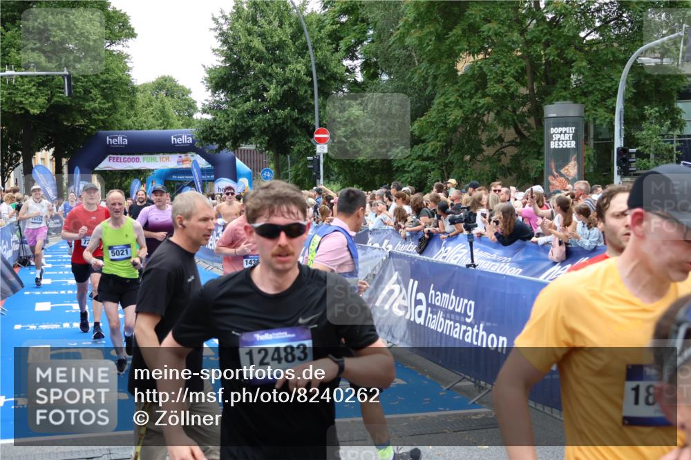 29.06.2025 - hella hamburg halbmarathon Zöllner http://msf.ph/oto/8240262 29.06.2025 10:55:52 Ziel 1179, 2612, 3256, 3668, 4772, 5021, 6569, 7221, 7976, 12858, 13474, 14365, 16401, 16434, 16786, 18125, 18867, 19047 meine-sportfotos.de