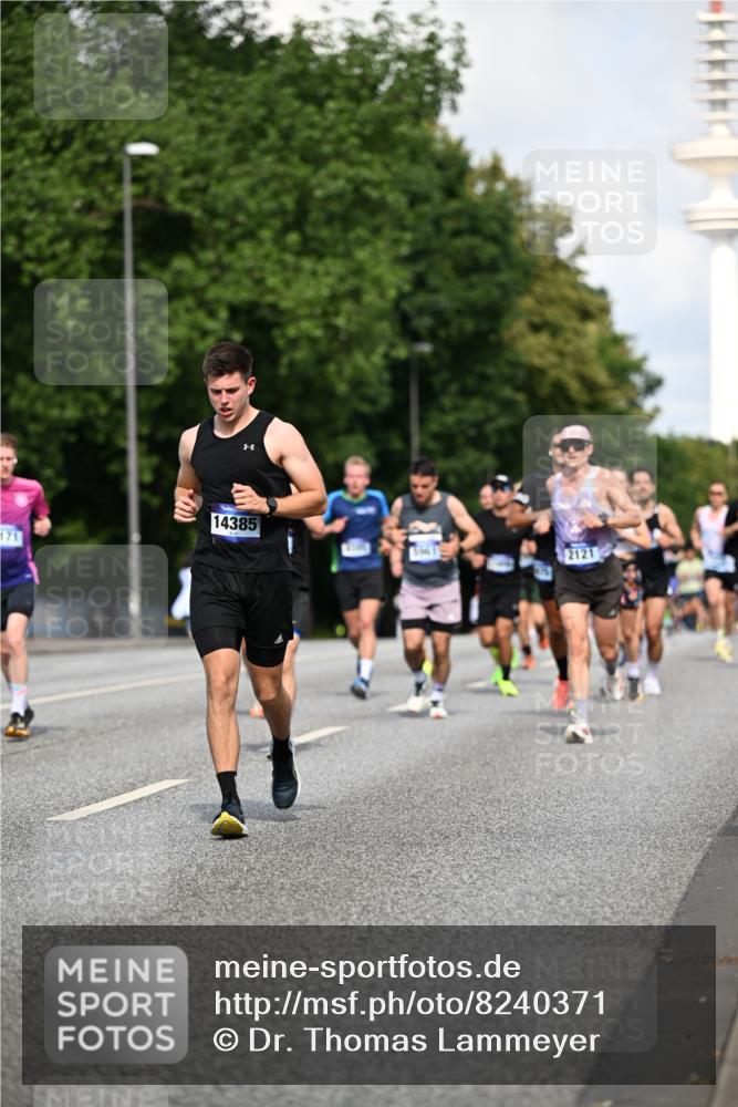 29.06.2025 - hella hamburg halbmarathon Dr. Thomas Lammeyer http://msf.ph/oto/8240371 29.06.2025 09:50:53 Kennedybrücke 1002, 1217, 2121, 2228, 2404, 2563, 2774, 3783, 4246, 4740, 5961, 6915, 7972, 8366, 8395, 9171, 10771, 11055 meine-sportfotos.de