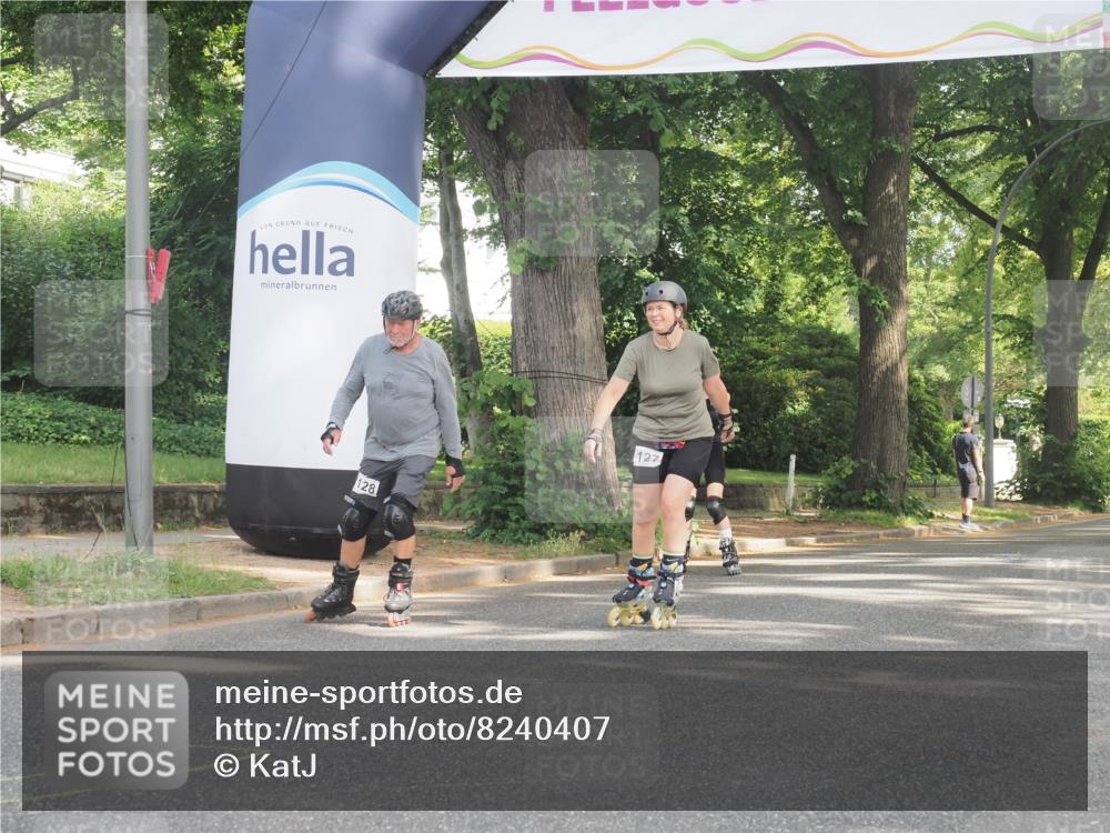 29.06.2025 - hella hamburg halbmarathon KatJ http://msf.ph/oto/8240407 29.06.2025 09:57:26 Zwischen KM18-KM19 21 meine-sportfotos.de