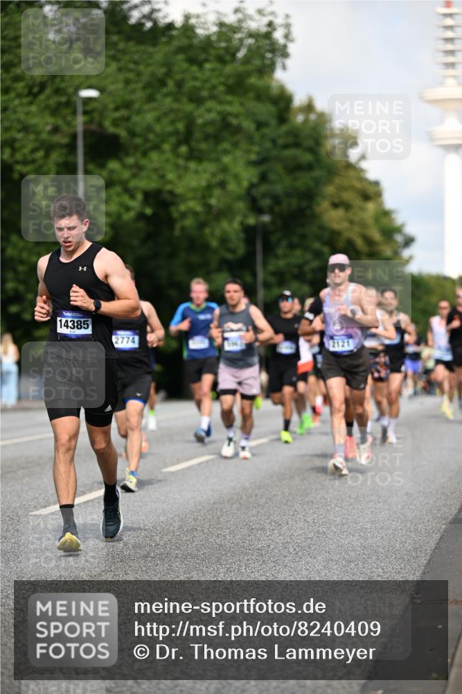 29.06.2025 - hella hamburg halbmarathon Dr. Thomas Lammeyer http://msf.ph/oto/8240409 29.06.2025 09:50:53 Kennedybrücke 1002, 1217, 2121, 2228, 2404, 2563, 2774, 3783, 4246, 4740, 5961, 6915, 7972, 8366, 8395, 9171, 10771, 11055 meine-sportfotos.de