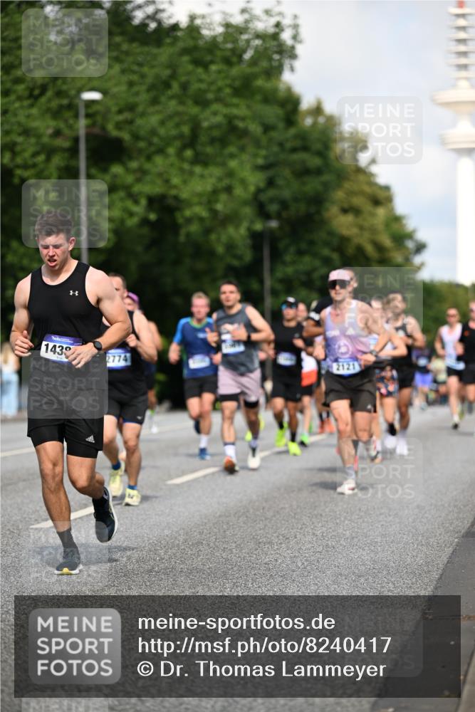 29.06.2025 - hella hamburg halbmarathon Dr. Thomas Lammeyer http://msf.ph/oto/8240417 29.06.2025 09:50:54 Kennedybrücke 1002, 1217, 2121, 2228, 2404, 2774, 3783, 4246, 4740, 5961, 6915, 7972, 8366, 8395, 9171, 10771, 11055 meine-sportfotos.de