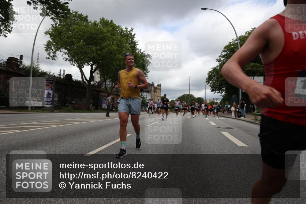 29.06.2025 - hella hamburg halbmarathon Yannick Fuchs http://msf.ph/oto/8240422 29.06.2025 10:47:20 20KM 1061, 1151, 1258, 1499, 1706, 1727, 1783, 2074, 2082, 2099, 2346, 2910, 3059, 3208, 3209, 3334, 4065, 4635, 4770, 5077, 5866, 6198, 6628, 6629, 6762, 6877, 7177, 7509, 7864, 8273, 8361, 8390, 8651, 9142, 9537, 10549, 10724, 10891, 10895, 11588, 11589, 11604, 11689, 11992, 12413, 12490, 12875, 12909, 12910, 13289, 13997, 14323, 15061, 15126, 15179, 15430, 15497, 16538, 16986, 18134, 18590, 18720, 18901, 19244 meine-sportfotos.de