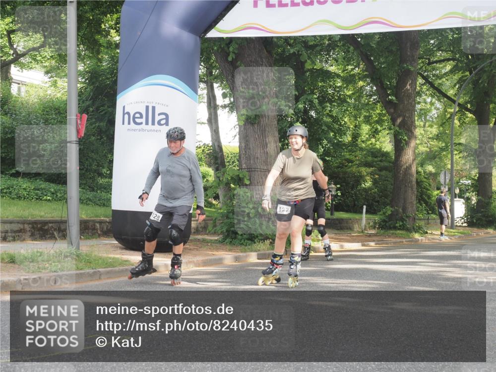 29.06.2025 - hella hamburg halbmarathon KatJ http://msf.ph/oto/8240435 29.06.2025 09:57:26 Zwischen KM18-KM19 21 meine-sportfotos.de