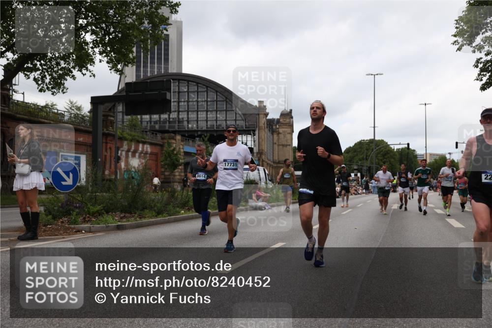 29.06.2025 - hella hamburg halbmarathon Yannick Fuchs http://msf.ph/oto/8240452 29.06.2025 11:05:24 20KM 1379, 1524, 1527, 1830, 2046, 2277, 2904, 3020, 3650, 4204, 4649, 4904, 5069, 5845, 6295, 6742, 7014, 7195, 7346, 7462, 7941, 8274, 8614, 9338, 9400, 9657, 10509, 10589, 10610, 11595, 12417, 12572, 12938, 13215, 13673, 13674, 14679, 15085, 15529, 15586, 15592, 15614, 15975, 16491, 17731, 17942, 18222, 19035 meine-sportfotos.de