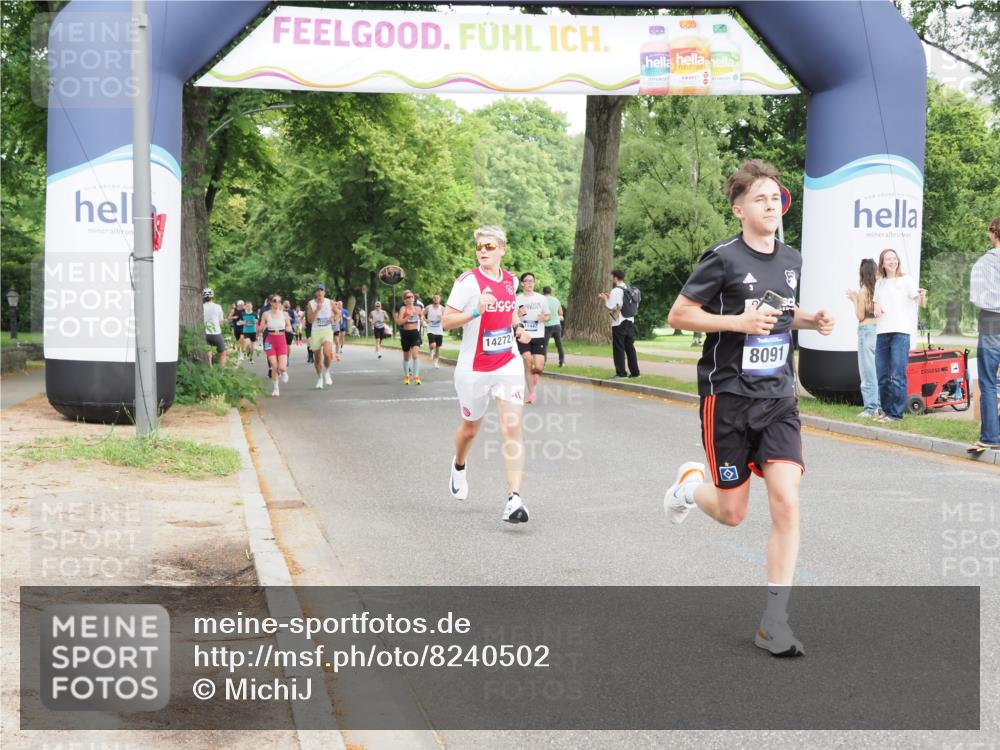 29.06.2025 - hella hamburg halbmarathon MichiJ http://msf.ph/oto/8240502 29.06.2025 10:27:39 Zwischen KM18-KM19 3136, 4359, 6682, 7110, 8091, 9264, 10218, 13137, 13800, 14272, 16280, 18188 meine-sportfotos.de