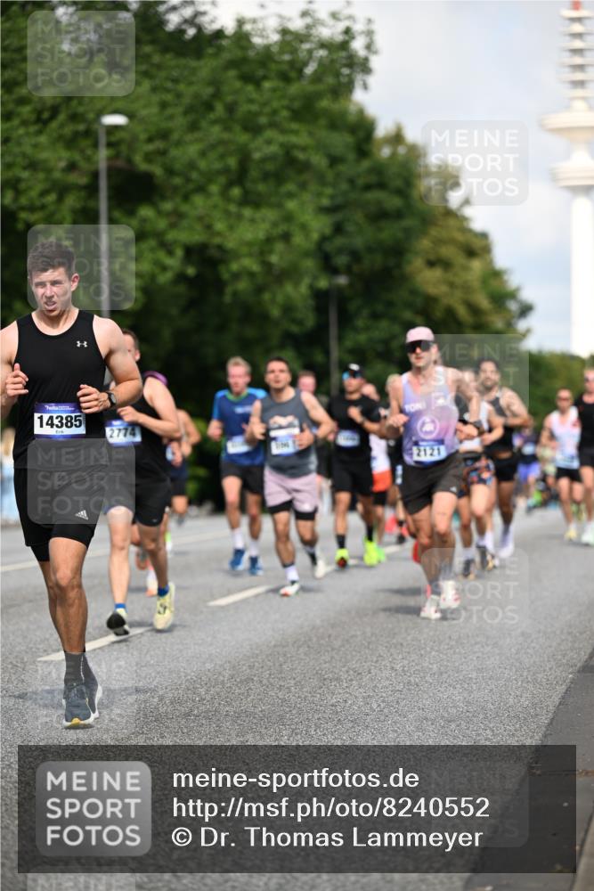 29.06.2025 - hella hamburg halbmarathon Dr. Thomas Lammeyer http://msf.ph/oto/8240552 29.06.2025 09:50:54 Kennedybrücke 1002, 1217, 2121, 2228, 2404, 2774, 3783, 4246, 4740, 5961, 6915, 7972, 8366, 8395, 9171, 10771, 11055 meine-sportfotos.de