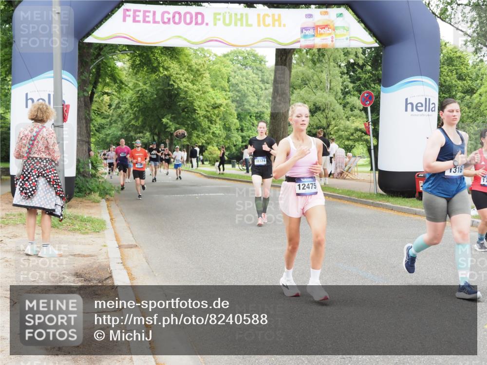 29.06.2025 - hella hamburg halbmarathon MichiJ http://msf.ph/oto/8240588 29.06.2025 10:50:28 Zwischen KM18-KM19 1316, 3919, 12008, 12475, 12646, 15698, 16688, 17437, 17895, 18324 meine-sportfotos.de