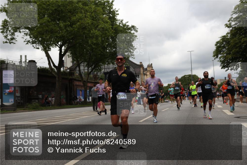 29.06.2025 - hella hamburg halbmarathon Yannick Fuchs http://msf.ph/oto/8240589 29.06.2025 10:47:22 20KM 1061, 1151, 1258, 1499, 1706, 1727, 1783, 2074, 2082, 2099, 2346, 2910, 3059, 3208, 3209, 3334, 4065, 4635, 4770, 5077, 5866, 6198, 6628, 6629, 6762, 6877, 7177, 7509, 7864, 7918, 8273, 8361, 8390, 8447, 9142, 9537, 10549, 10724, 10891, 10895, 11992, 12379, 12413, 12490, 12875, 12909, 12910, 13032, 13289, 13997, 14323, 15061, 15126, 15179, 15430, 15497, 16538, 16986, 18134, 18487, 18590, 18720, 18901, 19244 meine-sportfotos.de