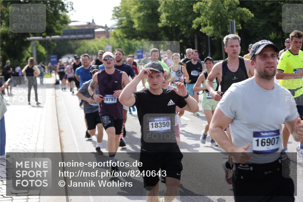29.06.2025 - hella hamburg halbmarathon Jannik Wohlers http://msf.ph/oto/8240643 29.06.2025 09:54:28 Lombardsbrücke 1817, 2222, 2367, 2592, 2596, 2955, 3208, 3209, 4832, 5399, 5447, 5884, 6290, 6389, 6723, 6978, 6991, 7335, 7908, 8117, 8482, 8487, 8657, 8981, 9038, 9051, 9093, 9476, 9661, 9710, 11125, 11518, 11519, 11688, 12094, 12269, 12670, 13147, 13698, 13726, 13919, 14248, 14361, 14814, 15350, 15478, 15479, 15684, 16110, 16127, 16403, 16907, 17544, 17674, 17865, 18118, 18190, 18370, 18801, 18915, 18923 meine-sportfotos.de