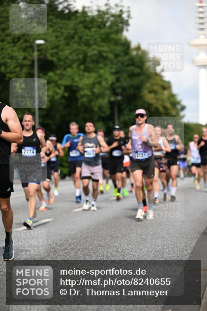 29.06.2025 - hella hamburg halbmarathon Dr. Thomas Lammeyer http://msf.ph/oto/8240655 29.06.2025 09:50:54 Kennedybrücke 1002, 1217, 2121, 2228, 2404, 2774, 3783, 4246, 4740, 5961, 6915, 7972, 8366, 8395, 9171, 10771, 11055 meine-sportfotos.de