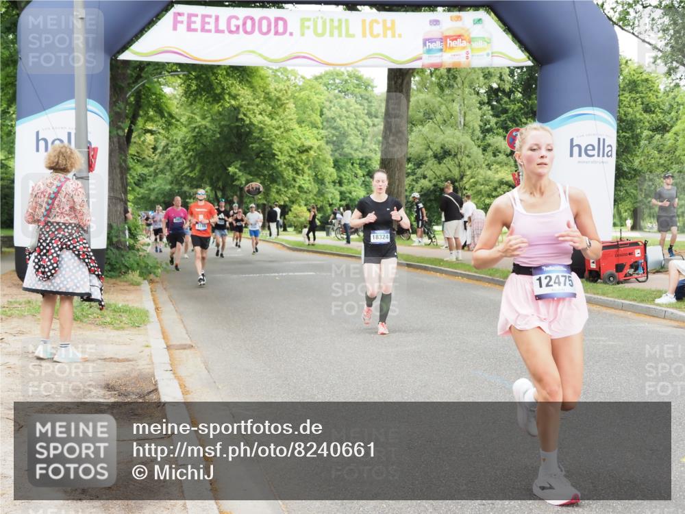 29.06.2025 - hella hamburg halbmarathon MichiJ http://msf.ph/oto/8240661 29.06.2025 10:50:29 Zwischen KM18-KM19 1316, 3919, 12008, 12475, 12646, 15698, 16688, 17437, 17895, 18324 meine-sportfotos.de