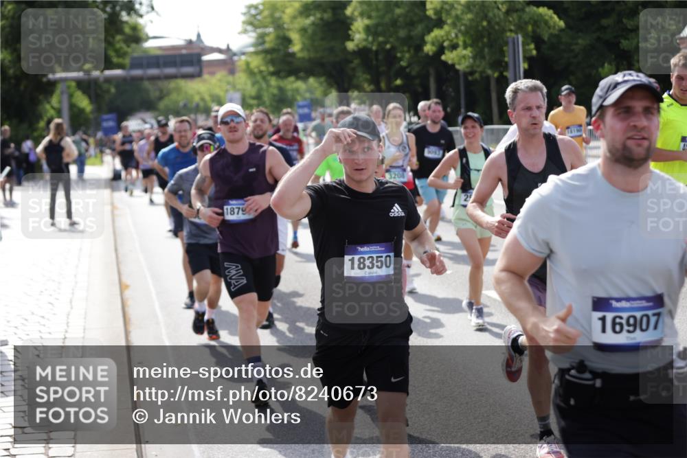29.06.2025 - hella hamburg halbmarathon Jannik Wohlers http://msf.ph/oto/8240673 29.06.2025 09:54:29 Lombardsbrücke 2222, 2367, 2592, 2596, 2816, 2955, 3208, 3209, 4832, 5399, 5447, 5884, 6290, 6389, 6723, 6923, 6978, 6991, 7335, 7908, 8117, 8482, 8487, 8657, 8981, 9038, 9051, 9093, 9476, 9661, 9710, 11125, 11333, 11518, 11519, 11688, 12094, 12269, 12657, 12670, 13147, 13666, 13698, 13726, 13919, 14361, 14814, 15350, 15478, 15479, 15684, 16110, 16127, 16403, 16907, 17544, 17674, 18118, 18190, 18370, 18801, 18915, 18923 meine-sportfotos.de