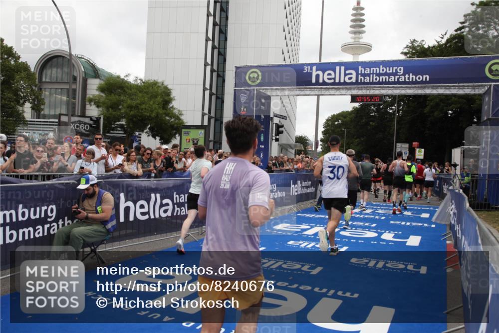 29.06.2025 - hella hamburg halbmarathon Michael Strokosch http://msf.ph/oto/8240676 29.06.2025 10:55:19 Ziel 1549, 1628, 2119, 4903, 5643, 6723, 6891, 8973, 9361, 10188, 10263, 10582, 11184, 11747, 12248, 13470, 14834, 15854, 16108, 16521, 18031, 18380, 18531, 18966 meine-sportfotos.de