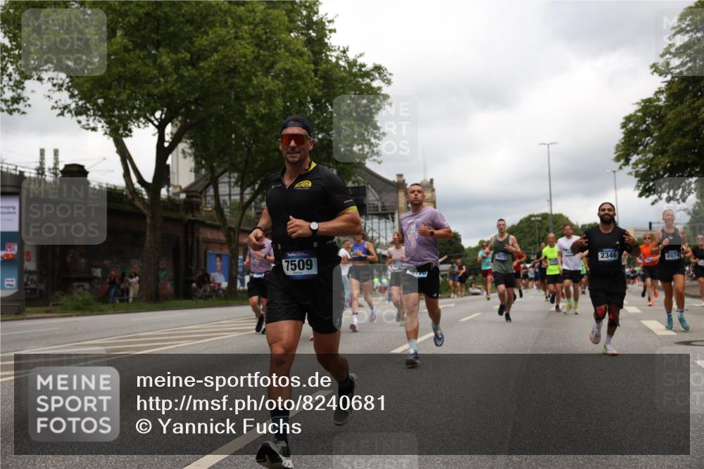 29.06.2025 - hella hamburg halbmarathon Yannick Fuchs http://msf.ph/oto/8240681 29.06.2025 10:47:23 20KM 1061, 1151, 1258, 1499, 1706, 1727, 1783, 2074, 2082, 2099, 2346, 2910, 3059, 3208, 3209, 3334, 4065, 4635, 4770, 5077, 5866, 6198, 6481, 6628, 6629, 6762, 6877, 6942, 7177, 7509, 7864, 7918, 8361, 8390, 8447, 9142, 9537, 10549, 10724, 10891, 10895, 11992, 12379, 12413, 12490, 12875, 12909, 12910, 13032, 13289, 13997, 14323, 15061, 15126, 15179, 15430, 15497, 16477, 16538, 16986, 18134, 18487, 18590, 18720, 18901, 19244 meine-sportfotos.de