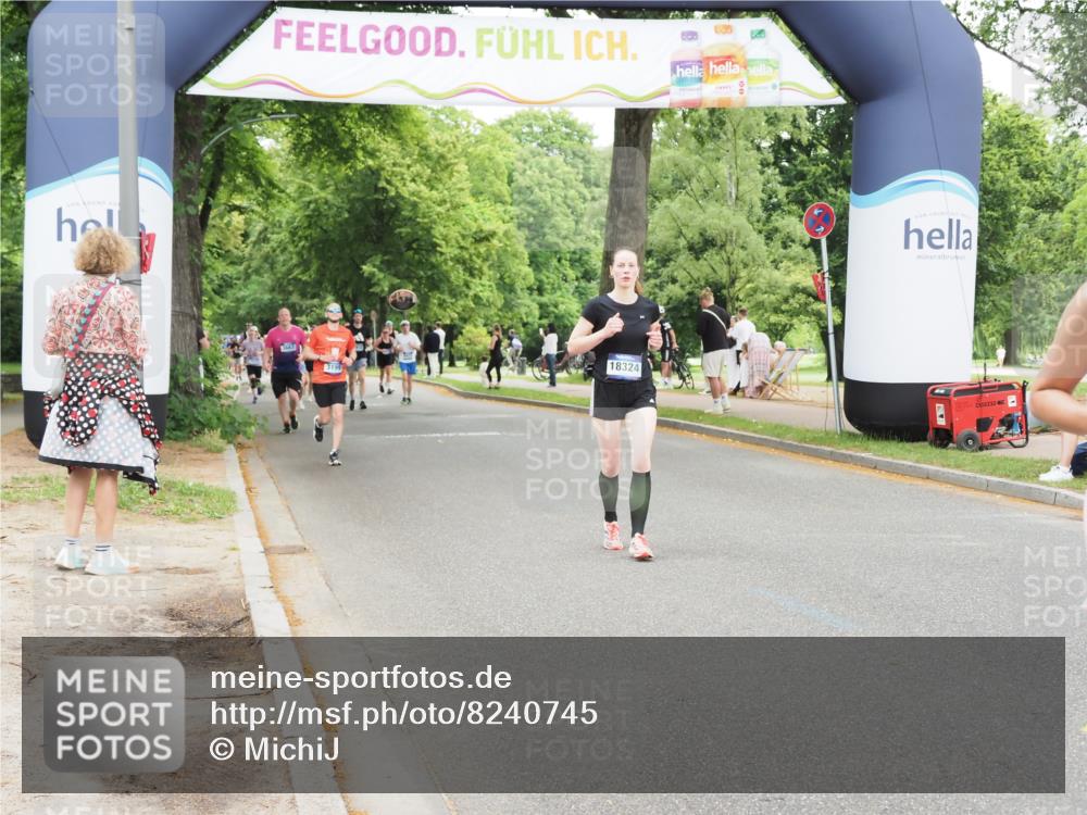29.06.2025 - hella hamburg halbmarathon MichiJ http://msf.ph/oto/8240745 29.06.2025 10:50:29 Zwischen KM18-KM19 1316, 3919, 12008, 12475, 12646, 15698, 16688, 17437, 17895, 18324 meine-sportfotos.de