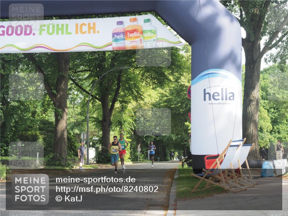 29.06.2025 - hella hamburg halbmarathon KatJ http://msf.ph/oto/8240802 29.06.2025 09:57:46 Zwischen KM18-KM19  meine-sportfotos.de