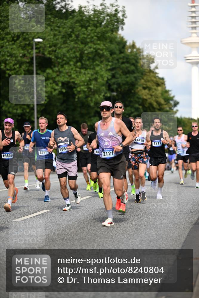 29.06.2025 - hella hamburg halbmarathon Dr. Thomas Lammeyer http://msf.ph/oto/8240804 29.06.2025 09:50:55 Kennedybrücke 1217, 2121, 2228, 2404, 2774, 3783, 4246, 5961, 6915, 7972, 8366, 8395, 9171, 10771 meine-sportfotos.de
