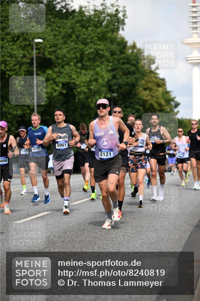 29.06.2025 - hella hamburg halbmarathon Dr. Thomas Lammeyer http://msf.ph/oto/8240819 29.06.2025 09:50:55 Kennedybrücke 1217, 2121, 2228, 2404, 2774, 3783, 4246, 5961, 6915, 7972, 8366, 8395, 9171, 10771 meine-sportfotos.de