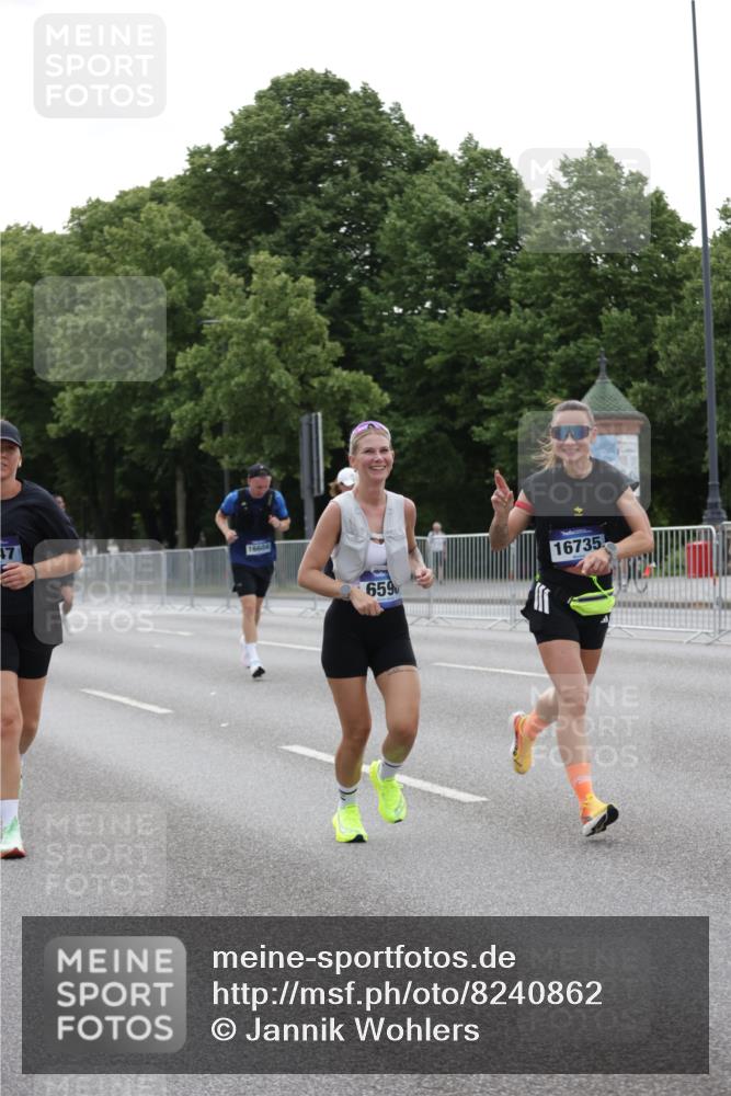 29.06.2025 - hella hamburg halbmarathon Jannik Wohlers http://msf.ph/oto/8240862 29.06.2025 10:29:43 Lombardsbrücke 1097, 1547, 3443, 3573, 3613, 5063, 5322, 6598, 6616, 6626, 8792, 8941, 10162, 12504, 12537, 12710, 14304, 16182, 16601, 16604, 16735, 16769, 17529, 18046, 18503, 18671 meine-sportfotos.de