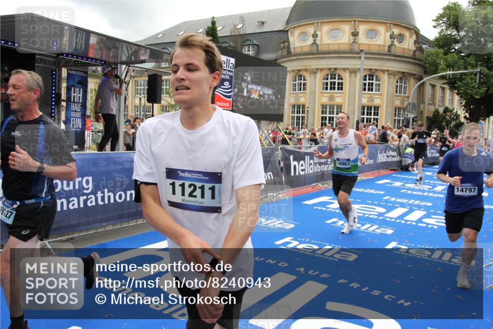 29.06.2025 - hella hamburg halbmarathon Michael Strokosch http://msf.ph/oto/8240943 29.06.2025 10:48:22 Ziel 1537, 5129, 5528, 6923, 7367, 7599, 8216, 8916, 9770, 11211, 11467, 14797, 15629, 15735, 17745, 17982, 18963, 19127 meine-sportfotos.de